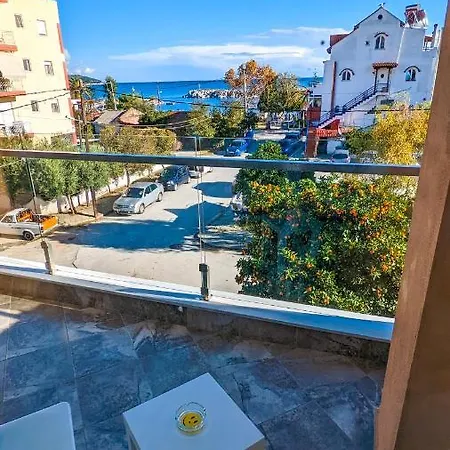Ξενοδοχείο με διαμερίσματα Greencity *